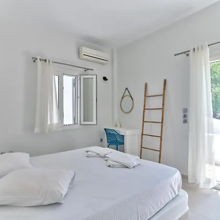 Thalassa With 2 Bedrooms In Naousa Apartmán